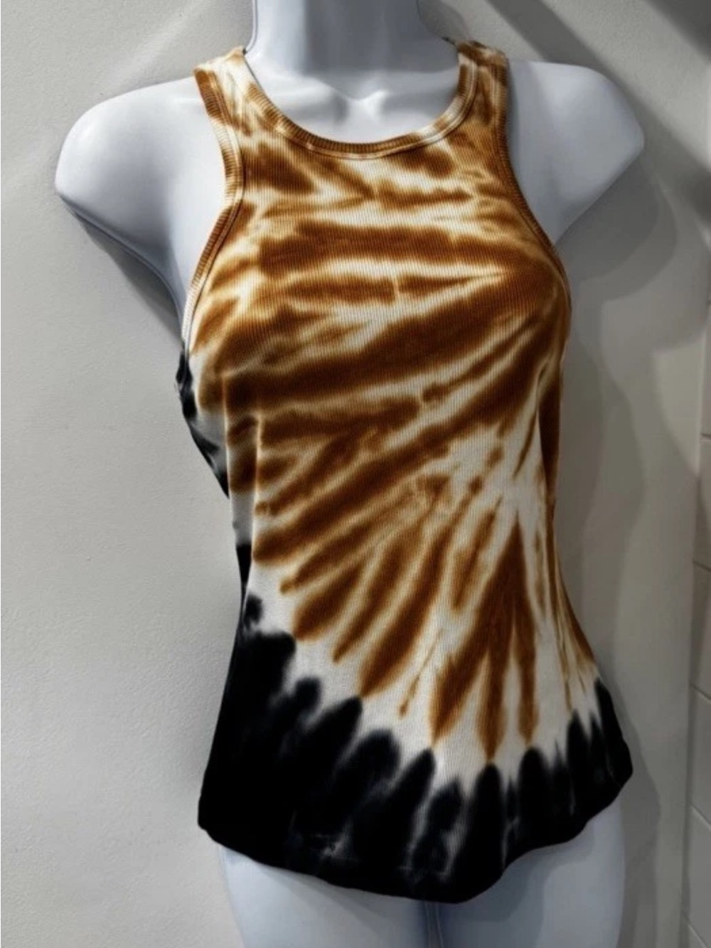 NWT, YFB S Ziggy ribbed tank. Current season. Tie dye wash in Navy, gold & cream - Picture 2 of 9